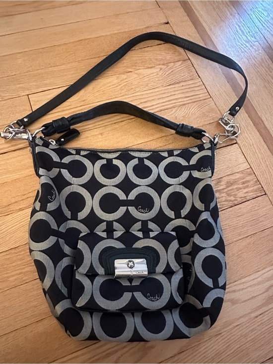 Coach Handbags - Vintage Coach Handbag
